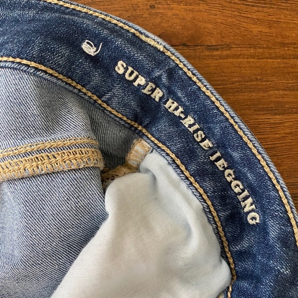 American Eagle Super High Rise Jegging - Picture 2 of 4